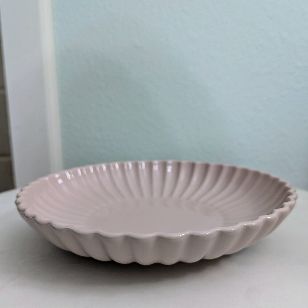H&M Pink Fluted Stoneware Pasta/Salad Plate *****